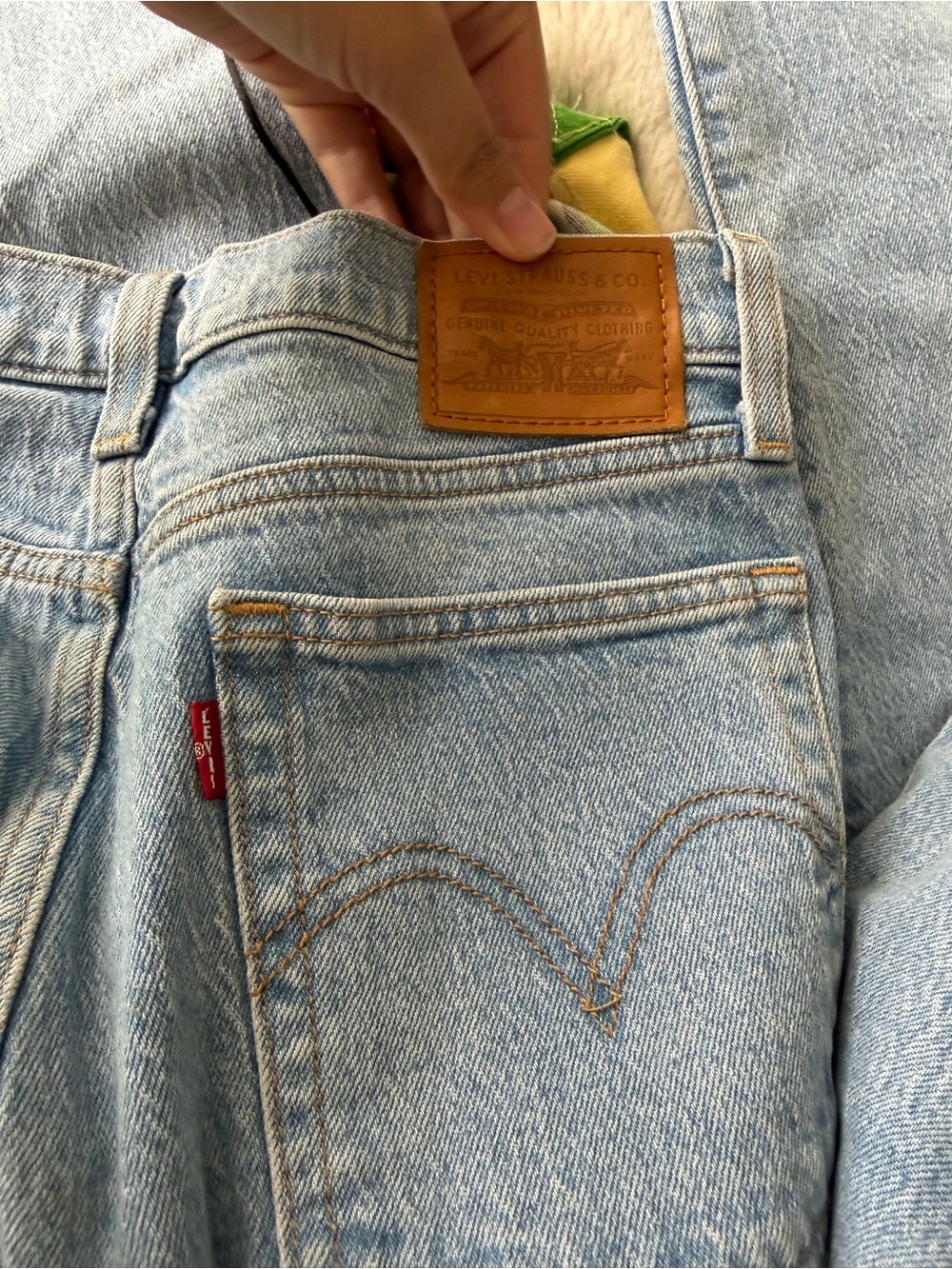 NEVER WORN LEVIS light Blue Women’s High-Rise Straight Jeans - Picture 4 of 4